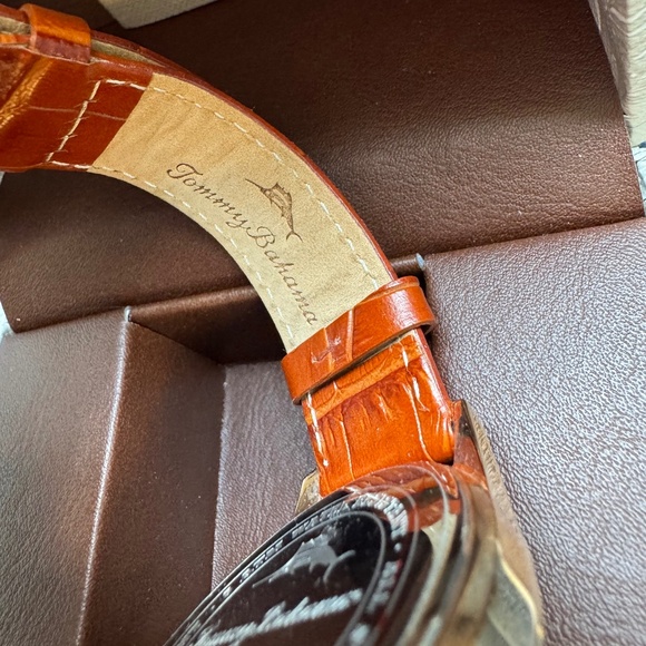 Tommy Bahama Men’s Quartz Moon Phase Watch TB00090-03 – 40mm, NIB RARE 🕰️✨ - Picture 8 of 14